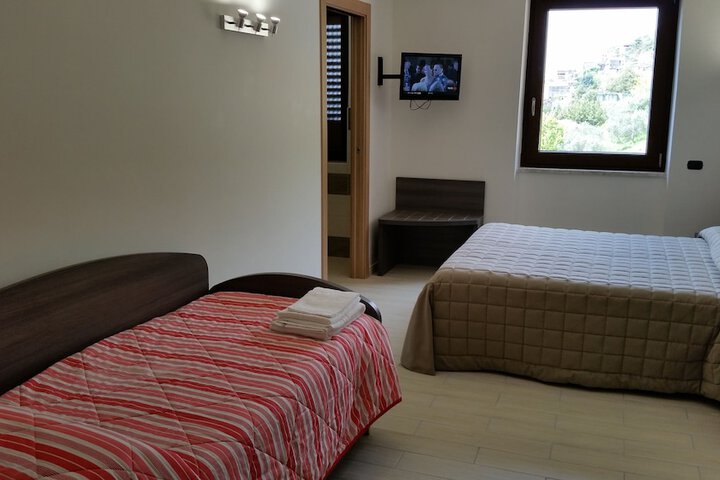 Room 3 of 39