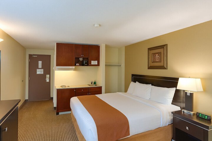 Room 25 of 51
