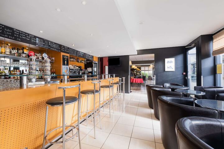 Dining Photos