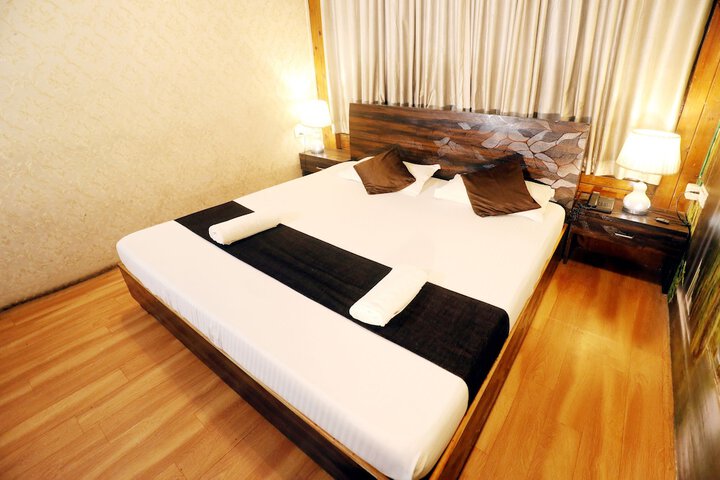 Room 14 of 87