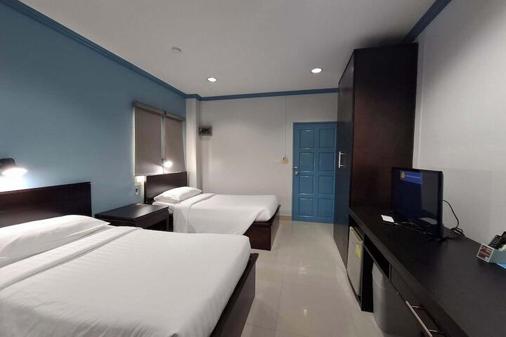 Room 14 of 34