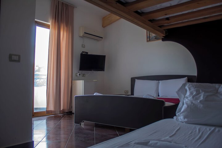 Room 16 of 51
