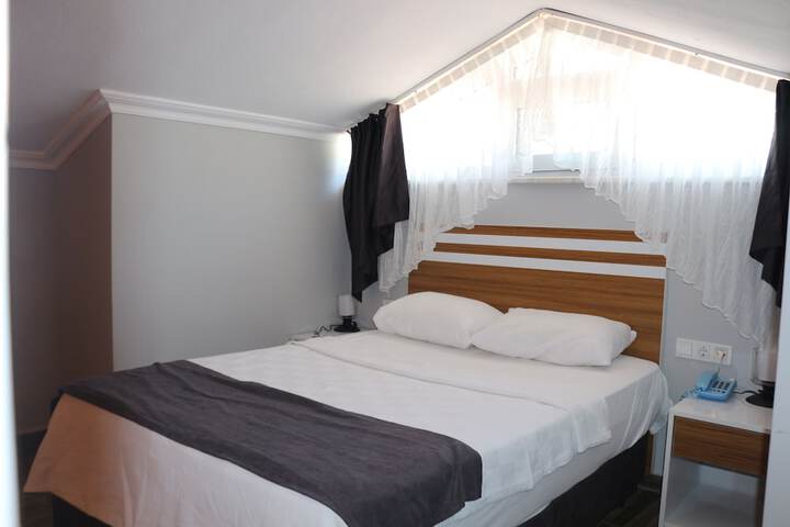 Room 35 of 85