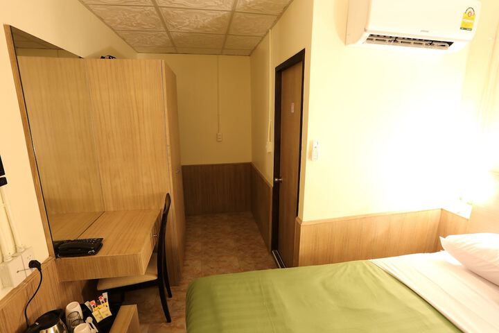 Room 7 of 22