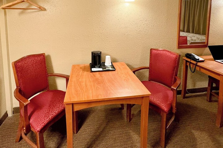 Room 22 of 43