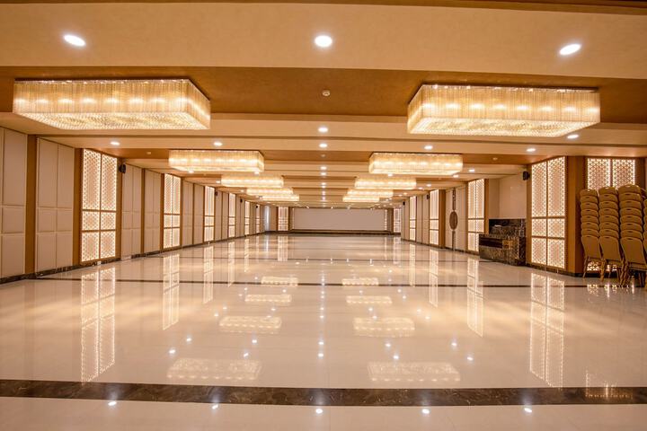 Ballroom/Hall 3 of 16