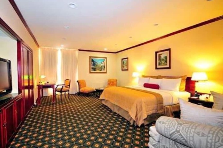 Room 11 of 44