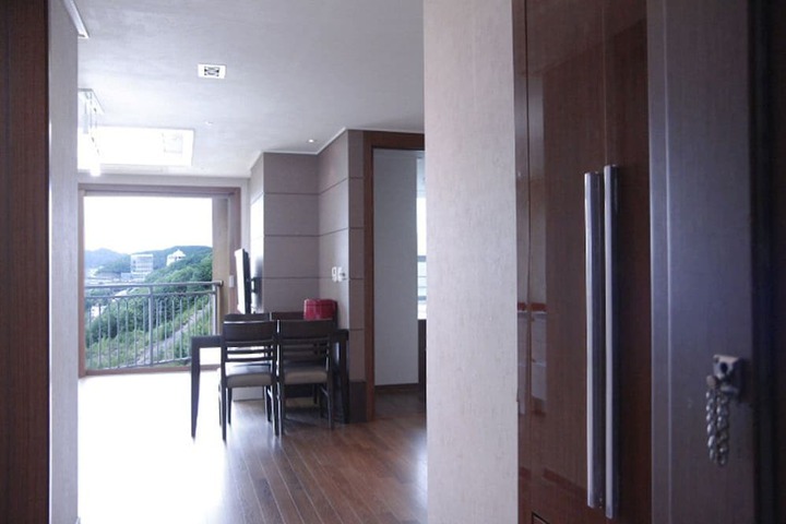 Room 50 of 119