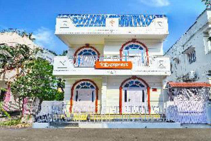 Fabexpress Kolkata Residency - Fully Vaccinated Staff