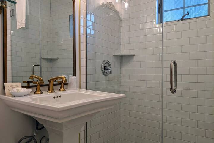 Room 236 of 258