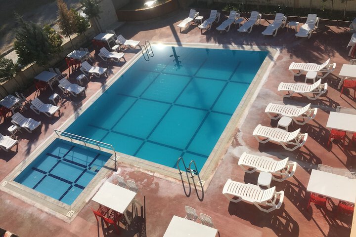 Hotel 84 of 85