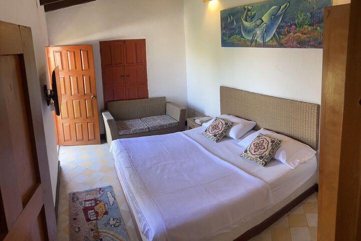 Room 3 of 23