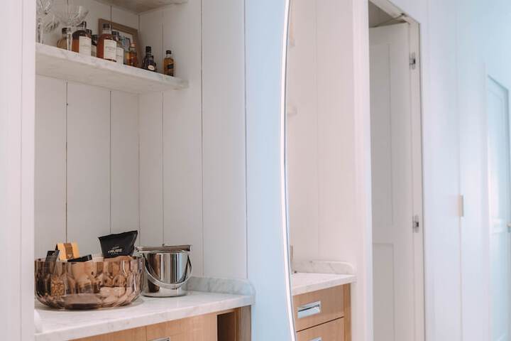 Room 4 of 26