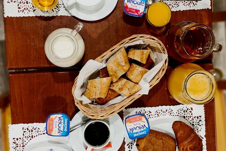 Breakfast/Coffee Service 16 of 27