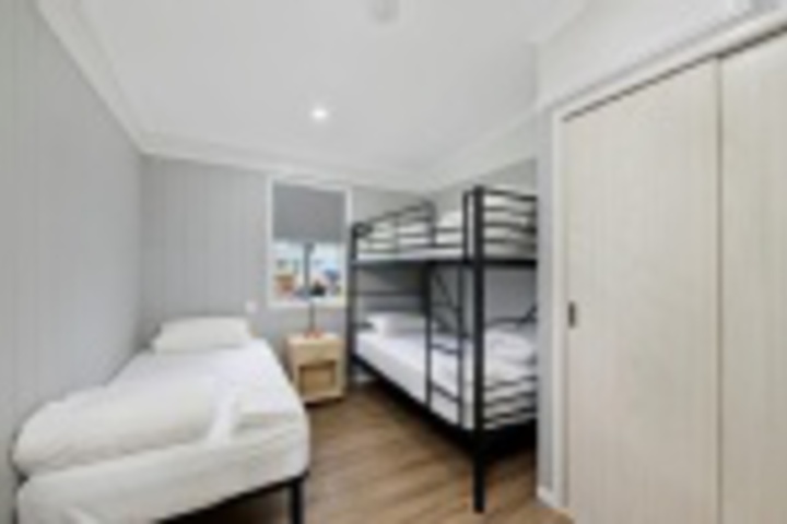 Room 329 of 792