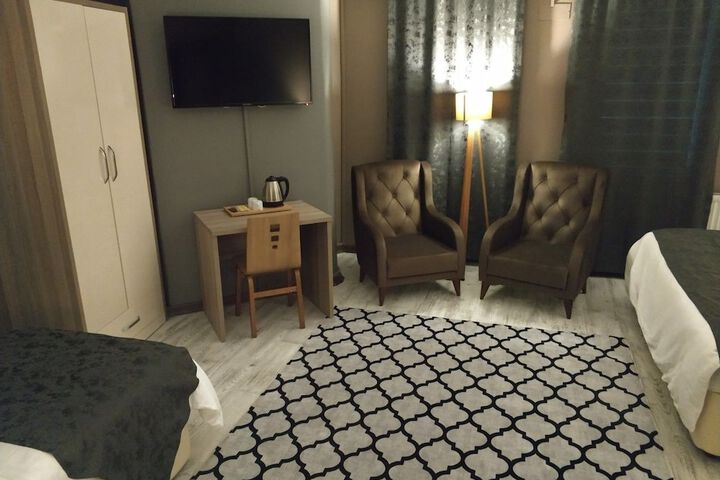 Room 14 of 24