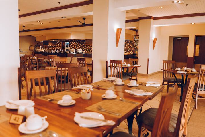 Dining 64 of 92