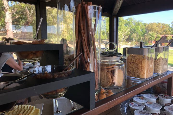Breakfast/Coffee Service 60 of 106