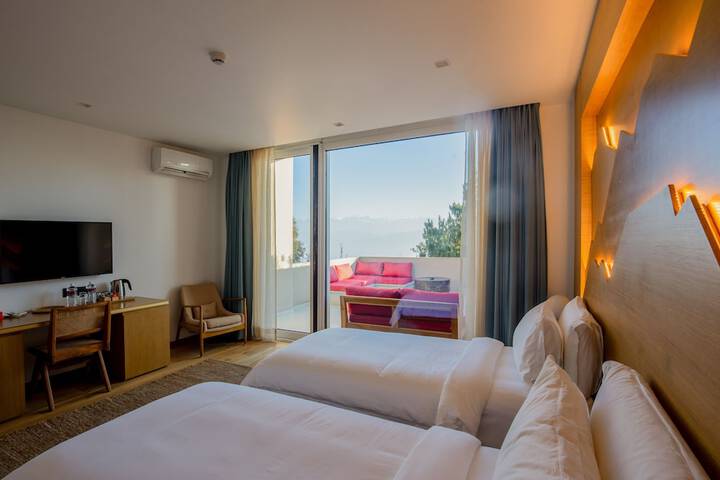 Room 10 of 82