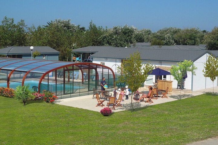 Hotel Pool