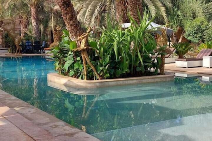 Pool 23 of 60