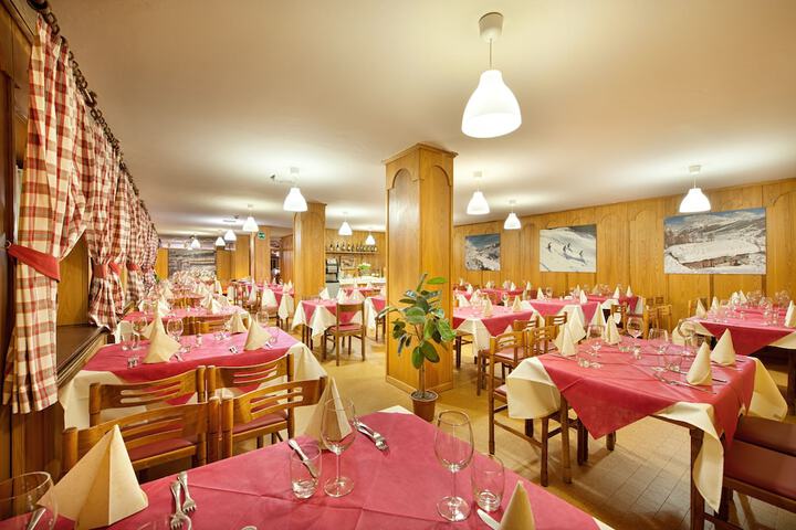Dining 89 of 112