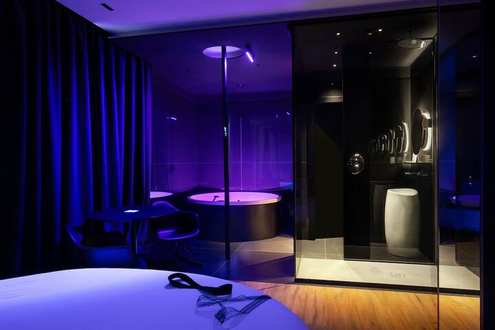 Room 47 of 74