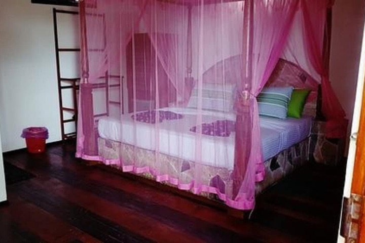 Room 25 of 74