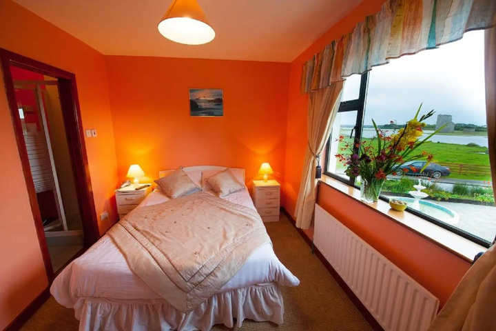 Room 2 of 13