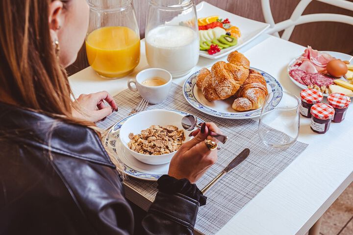 Breakfast/Coffee Service 15 of 37