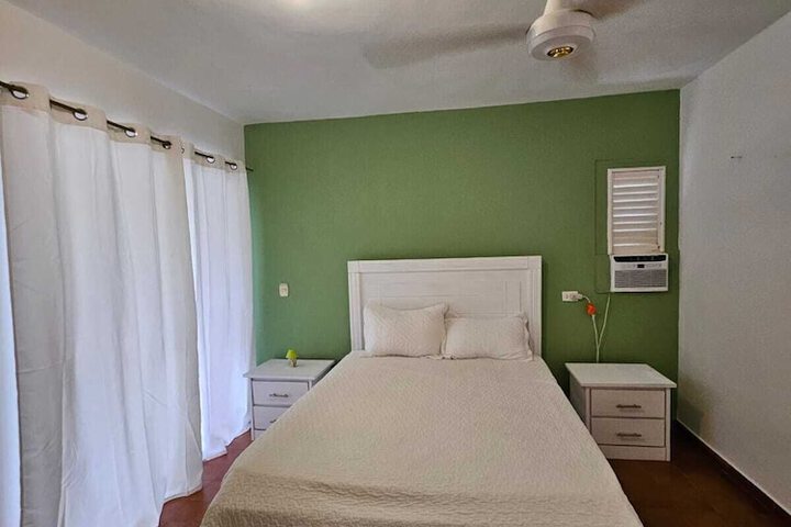 Room 8 of 14