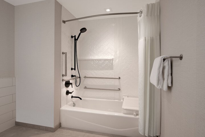 Room 16 of 41