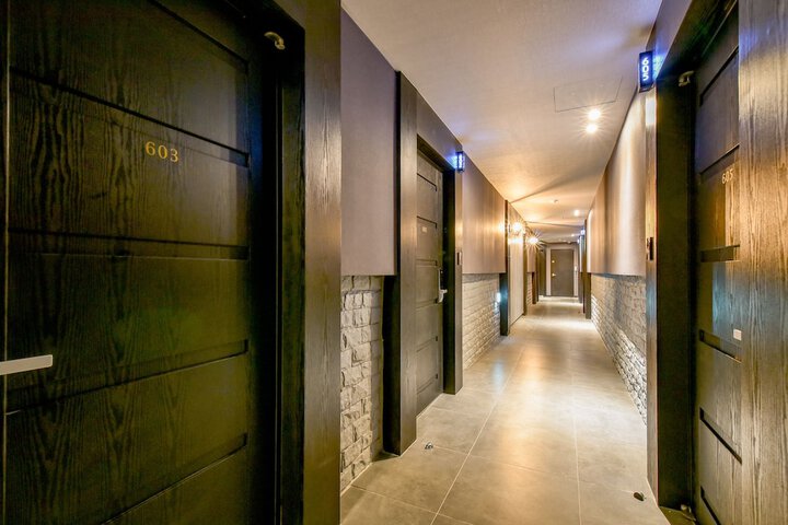 Ballroom/Hall 74 of 84