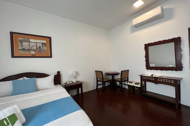 Room 18 of 34