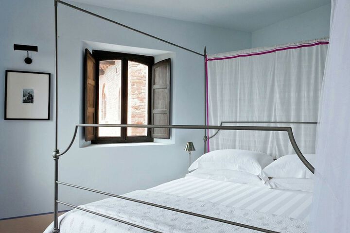 Room 5 of 21