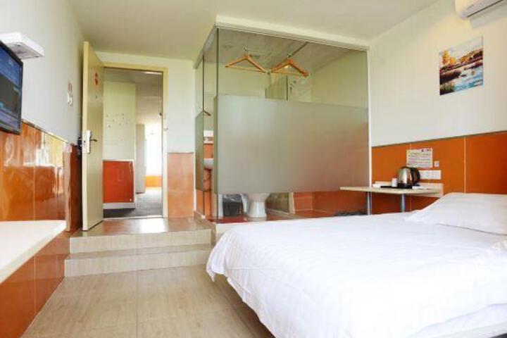 Qingji Hotel MINI (Shanghai Overseas Gaoqiao Guangming Road Branch)