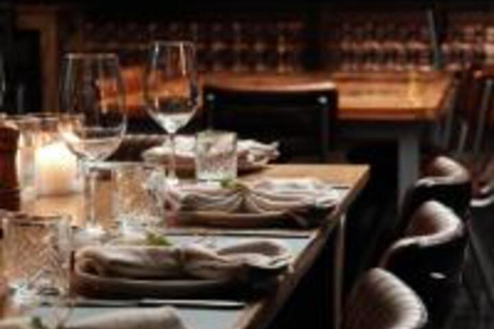 Dining 7 of 67