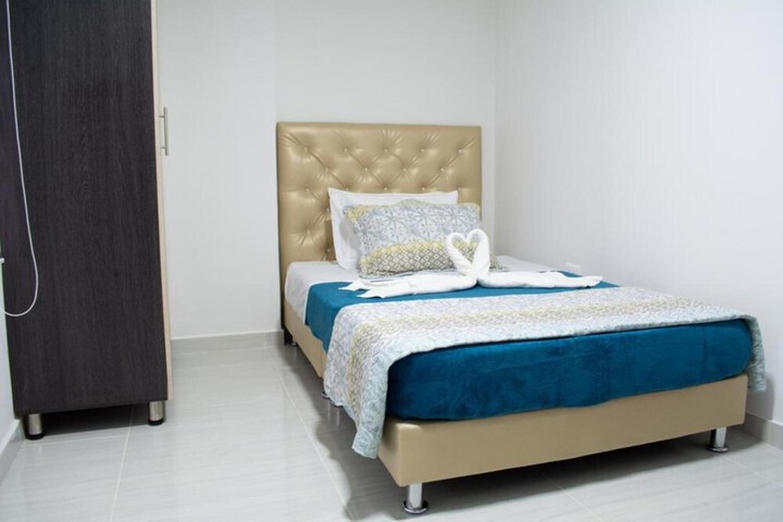 Room 4 of 40