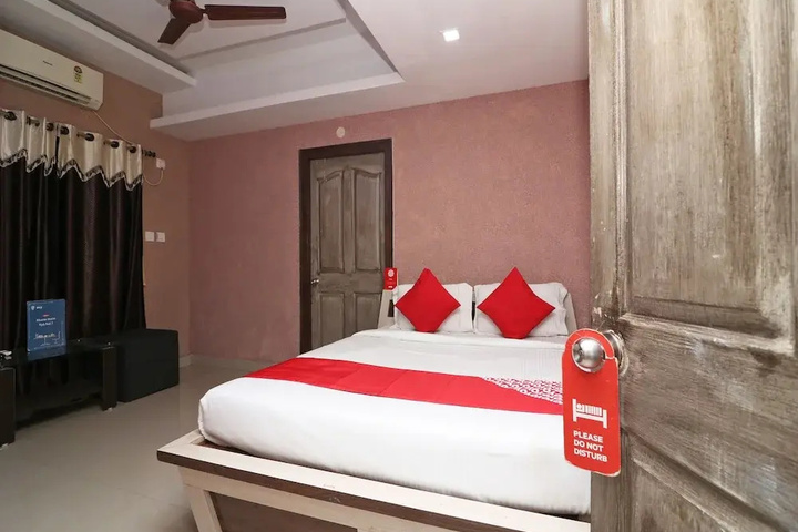 Room 3 of 16