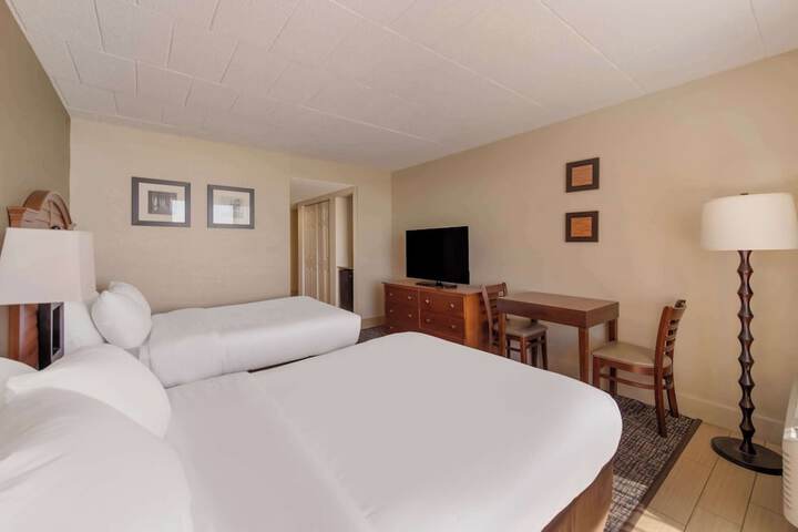 Room 29 of 65