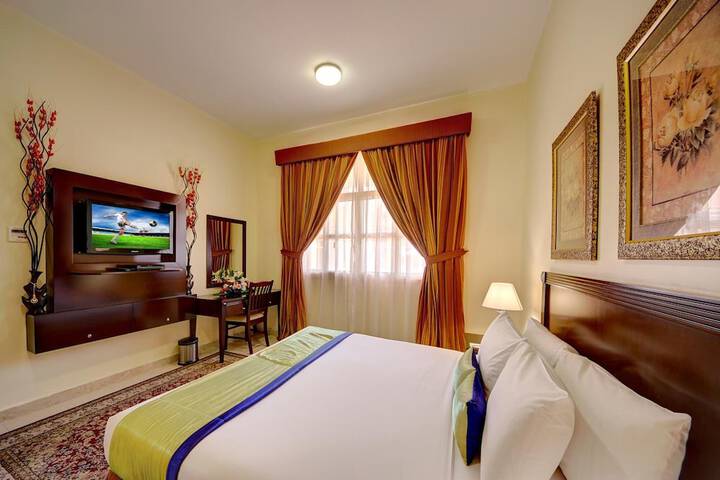 Room 8 of 37