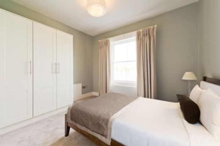 Room 10 of 30