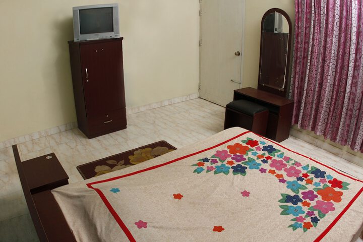Room 15 of 19