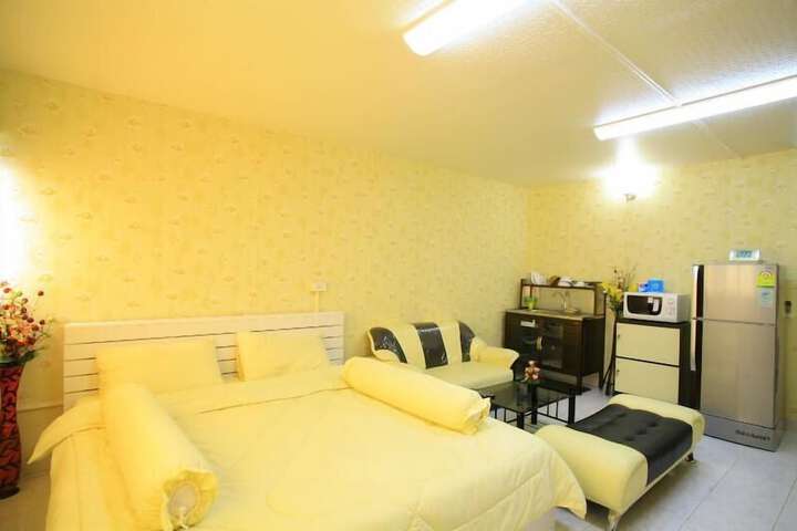 Room 2 of 17