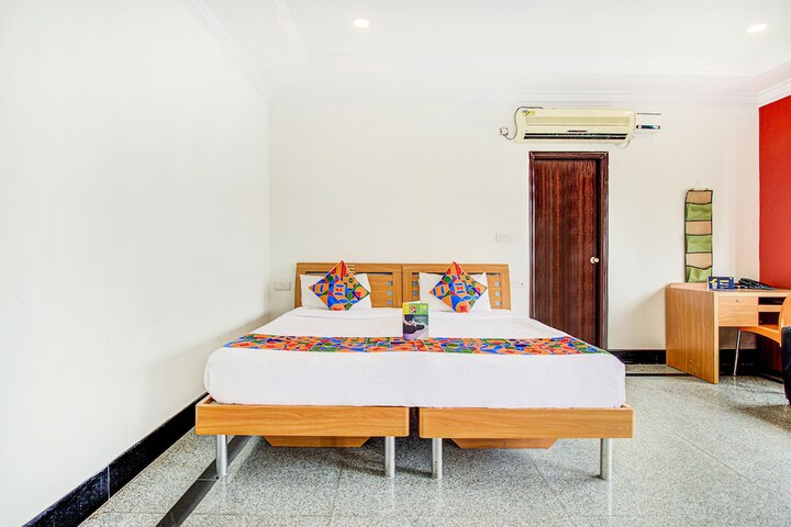 Room 14 of 24