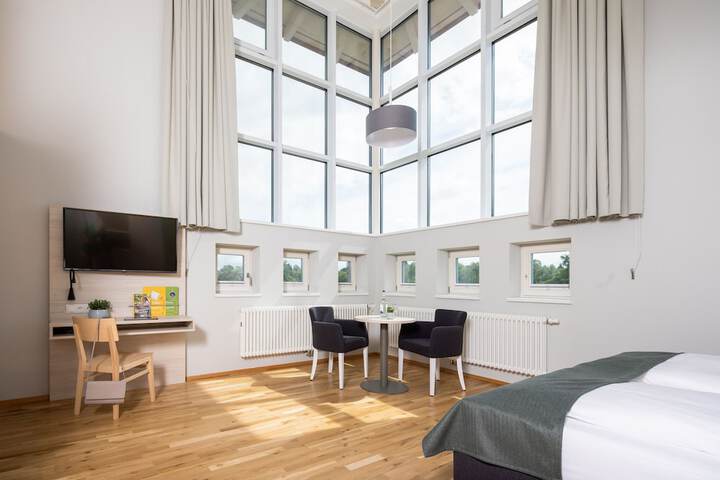 Room 10 of 54