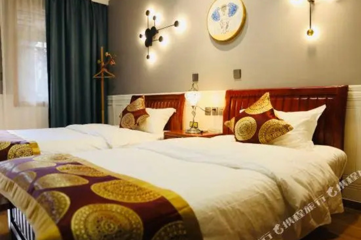 Snow White Elephant Hotel