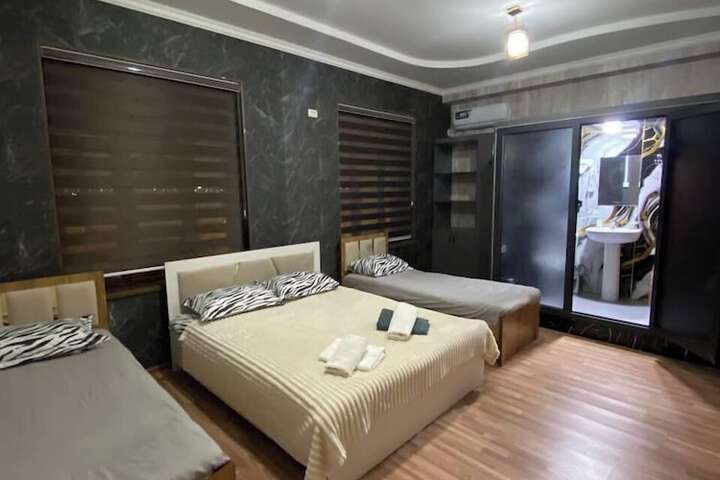 Room 14 of 37