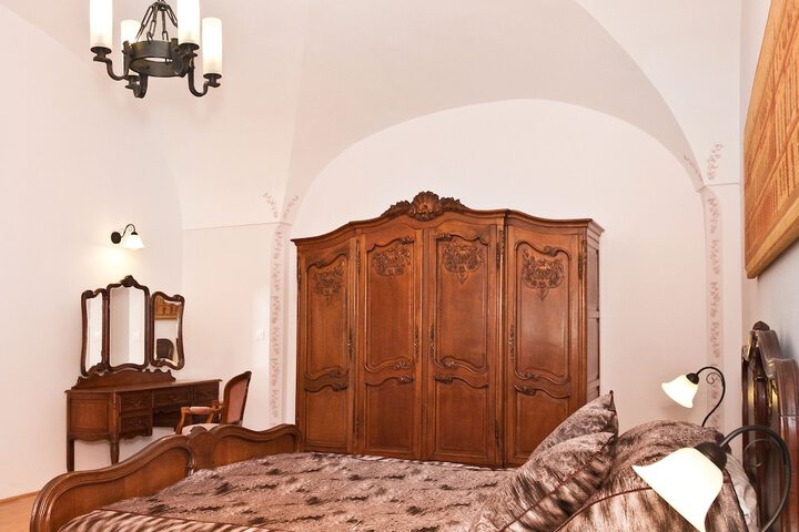 Room 15 of 67