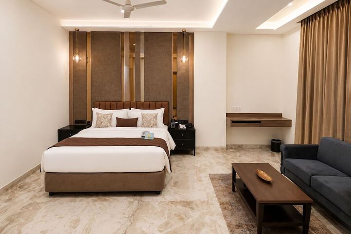 Room 13 of 75